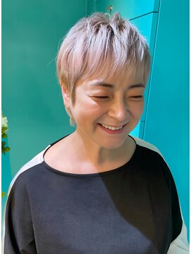 ユー イケブクロ(u Ikebukuro) ベリーショート/ホワイトブリーチ/スパイキーショート