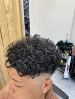 シープラス(C+)&nbsp;スキンフェード極道パーマ