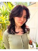 カジュアルさとエレガントさを兼ね備えたおしゃれ女子ウルフヘア