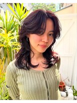 アデ オモテサンドウ(ade omotesando) カジュアルさとエレガントさを兼ね備えたおしゃれ女子ウルフヘア