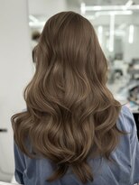 アマトウキョウスマートサロン(AMA TOKYO×Smart Salon)&nbsp;ヘーゼルベージュ　ブリーチなし　レイヤーカット　海外風