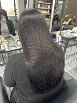 ジェニーバイメノン(JENNIE by Menon) ロングヘア シースルーバング 水素縮毛矯正