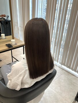 エリス ウメダ(Eliss umeda) フォギーベージュ