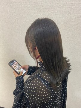 美容室 フォーリア Foglia ミディアムボブ　アッシュカラー　インナーカラー