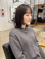 ジリ(JILI)&nbsp;顔まわりレイヤーボブ×透け感ダークグレージュ▽福永