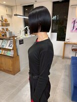 O&nbsp;束感ショート顔周り小顔カットショートボウブ簡単スタイリング