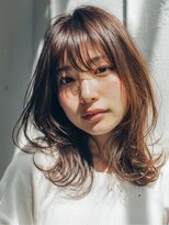 アトレ 福岡大名店(attrait)&nbsp;ブラウンカラーで透明感を引き出すミディアムスタイル
