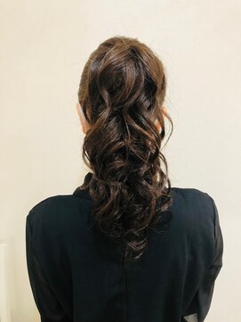 アージュ(Arju) ポニーテールアップスタイル☆