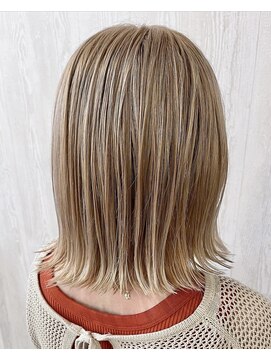 トモズヘアデザイン(Tomo's Hair Design) ホワイトミルクティーグレージュ