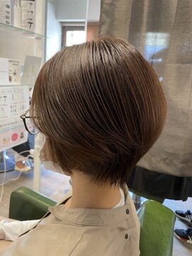 チーモ ハッピー ヘア メイク(CheeMo happy hair make) 女性らしいショートボブスタイル