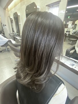 リリ(Liri material care salon by JAPAN) 赤みを抑えたグレージュカラー