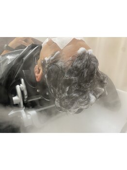 ダメージを受けた髪や頭皮を優しくケア！頭皮環境を整えて、健康的な美髪へと導きます！