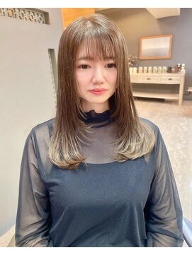 ヘア プロデュース キュオン(hair produce CUEON.) 顔まわりレイヤー/グレージュ