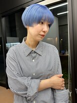 ヌエン 渋谷(NU/EN)&nbsp;夏のトレンドケアブリーチで作るマリンブルーとデザインショート