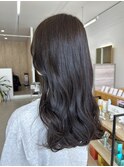 オリーブベージュ