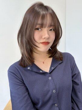 ビューシンサイバシ(VIEW SHINSAIBASHI) 伸ばしかけミディアムレイヤー透明感グレージュ10代20代30代