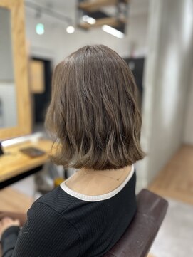 クーシ(kuusi) 外はねブルーアッシュ【高円寺/東高円寺/新高円寺】