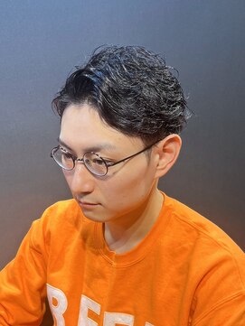 ビジネスツーブロックショート かきあげバング くせ毛カット