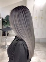 シエラ 心斎橋(CIERA.)&nbsp;グレージュショートウルフミディアムアンブレラカラー