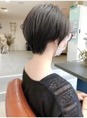 黒髪大人ショート
