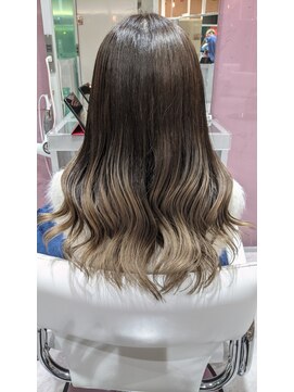 リガナッツ 池袋店(Riganuts) ミルクティーベージュグラデーションカラー