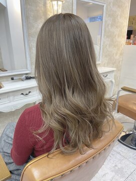 ベティバイシェーン(Betty by schon) 大人ロング/ミルクティベージュ