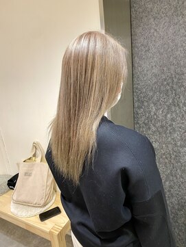 シア(sia) ミルクティーベージュ