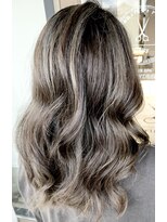 トリニティ(trinity)&nbsp;派手すぎないシークレットハイライト・白髪カバーにも【豊見城】