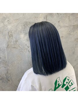 O ツヤ髪ストレートミディアムボブ×暗髪寒色系ブルーカラー