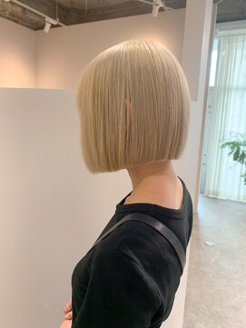 ウユ(uyu) ミルクティーベージュ、ミニボブ