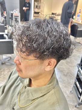 ニアウ 伊勢崎連取店(Niau) メンズマッシュパーマツイストスパイラルパーマ波巻きパーマ