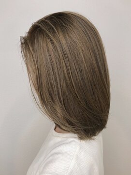 リコラックスビー(LICO LUXBE) くすみ感ミントグレージュ☆ミディアムレイヤー