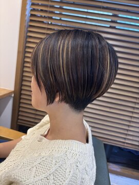 オルカ(oruca) 刈り上げ/ハンサムショート/前下りショート/30代 40代 50代