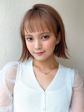 ラルユー 金山(LallYou) 30代代大人かわいい前髪ありのマッシュショートハイライトカラー