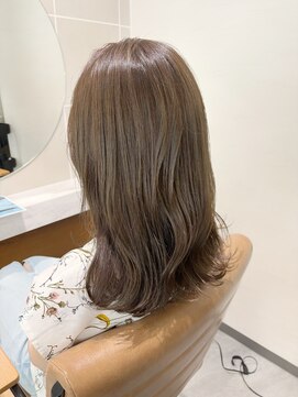 カサネ(KASANE) くすみカラー　透明感　ミディアムロング　長崎　顔周りレイヤー