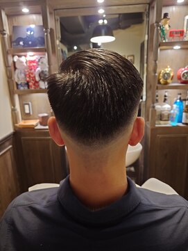 バレス 田町(BALES) [スキンフェード/ツイストスパイラル/田町]