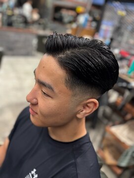 フォーコーナーズカットショップスリーセント 栄(FourCornersCutShop 3/cent) サイドパート