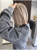 秋冬におすすめホワイトベージュボブ/ブリーチカラー/ハイトーン