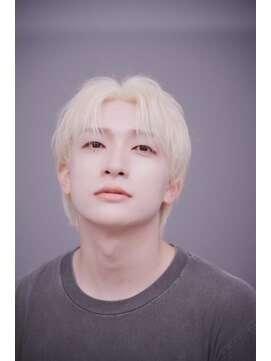 韓国ウルフ/センターパート/シースルー/ホワイトブロンド