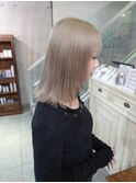ミルクティーベージュミディアムレイヤーカット