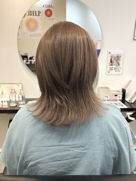 ラック 津田沼(LUCK) ベージュ/レイヤーカット/津田沼/ケアブリーチ/似合わせカット