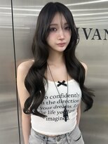 アイヴァン(AIVAN) ダークグレージュ/ダークアッシュ/ロングレイヤー l