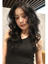 ビュートリアム 南青山(BEAUTRIUM)&nbsp;海外レイヤー海外ヘアロングパーマハイレイヤー表参道30代