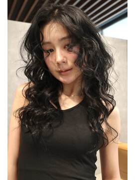 ビュートリアム 南青山(BEAUTRIUM) 海外レイヤー海外ヘアロングパーマハイレイヤー表参道30代