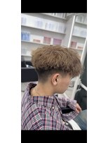 ルースト 南堀江店(ROOST)&nbsp;刈り上げセンターパート/波巻きツイストスパイラル/南堀江