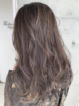 リアン(Lien) Lien☆フォギーベージュ×ハイライトカラー×耳かけ