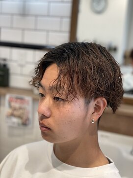 ブルートバーバーショップ(BLUET Barber Shop) ツイストパーマスタイル