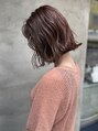 スペシウムバイアンバースデー(spacium by UNBIRTHDAY) お色味の調合は、特に暖色でのツヤ感が得意です。