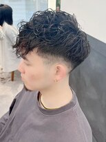 ネオリーブ クーロ メゾン 横浜(Neolive curro Maison)&nbsp;波巻きスパイラル×ツイストパーマ[メンズ]