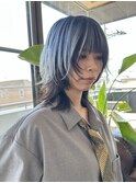 ウルフカット_ペールブルーカラー